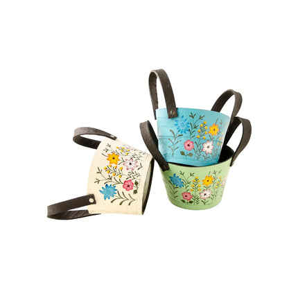 Pflanzgefäße aus recycelten Reifen