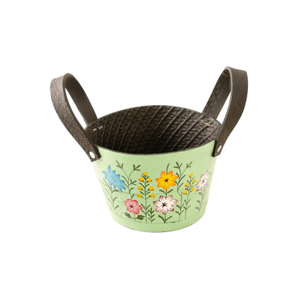 Pflanzgefäße aus recycelten Reifen