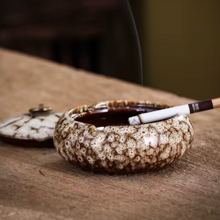 Keramik-Aschenbecher mit Deckel – Stilvoll & Funktional