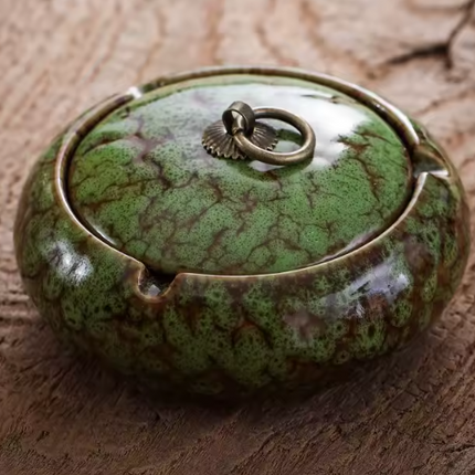 Keramik-Aschenbecher mit Deckel – Stilvoll & Funktional