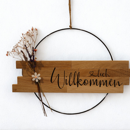 Türschild „Herzlich Willkommen“ aus Parkettdielen